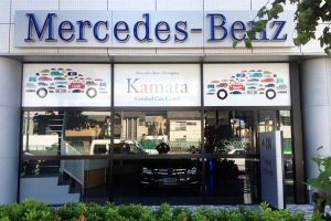 ウィンドウサイン｜看板製作・施工｜カーディーラー ［神奈川 看板サイン専門店］ワールドワンサイン