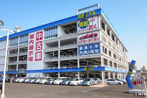 店舗デザイン｜看板製作・施工｜カーディーラー ［神奈川 看板サイン専門店］ワールドワンサイン